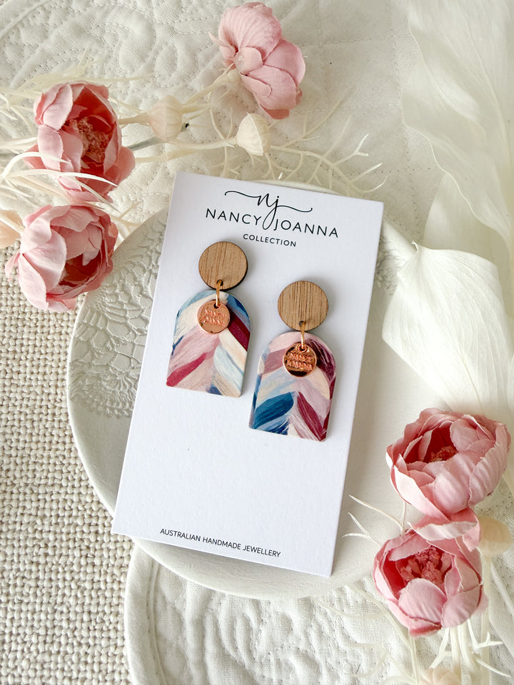 Brush Of Beauty Arch Drop