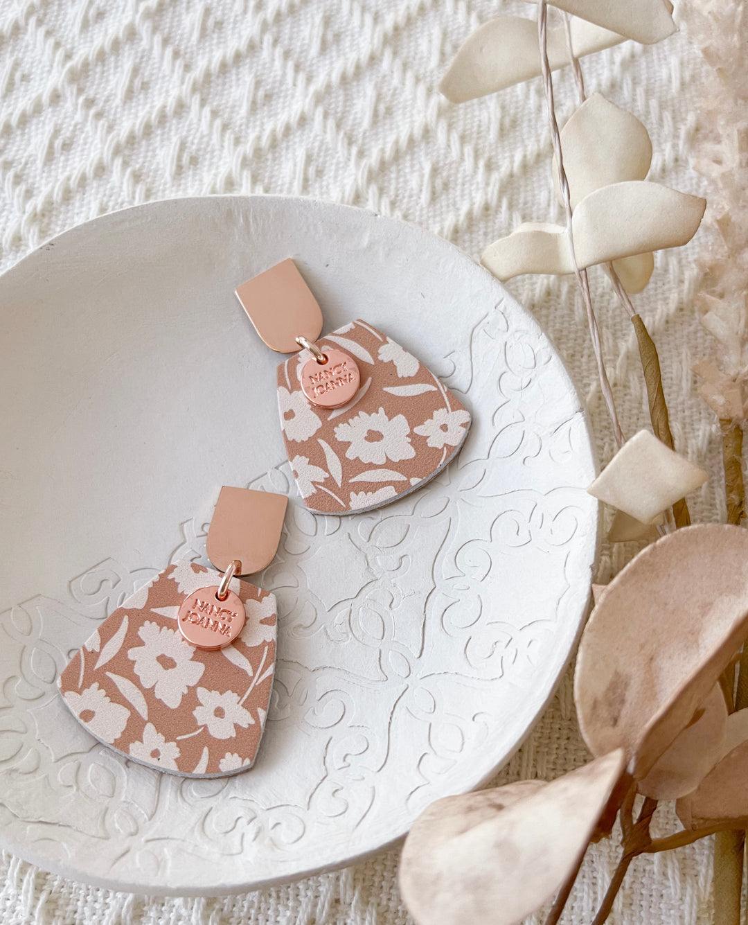 Copy) Oval Nancy Joanna