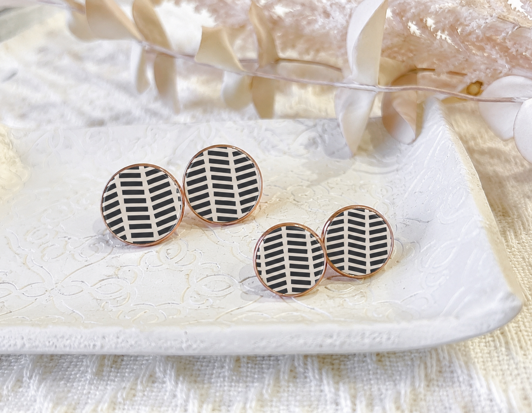 Coastal Line Studs Nancy Joanna