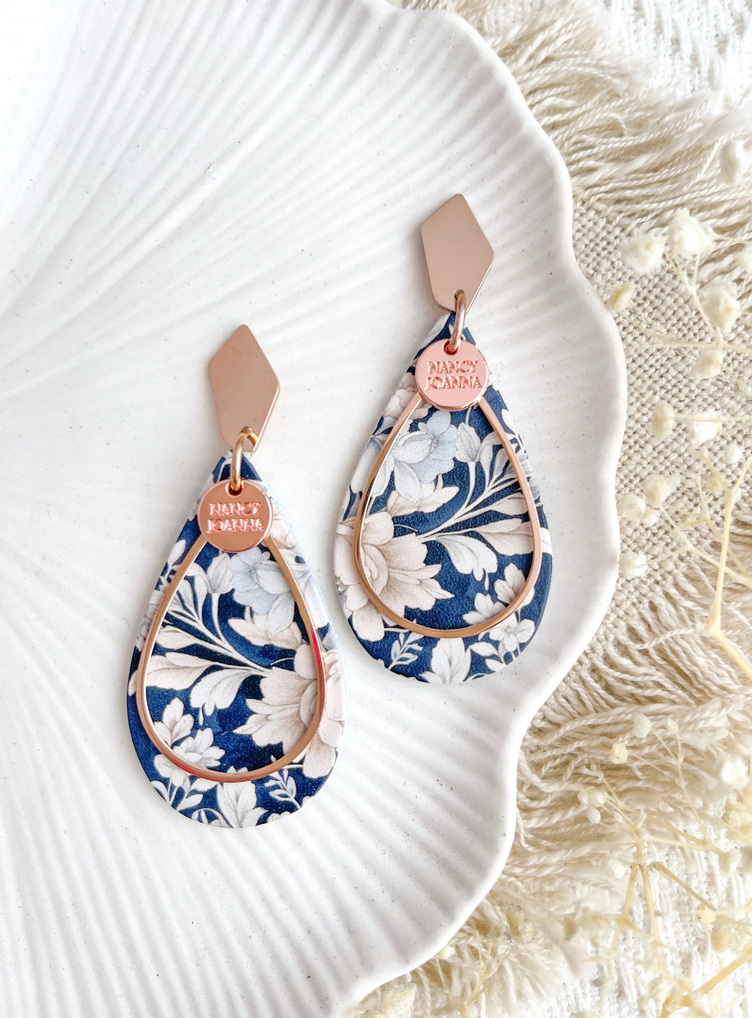 A Mothers Love Teardrops Nancy Joanna