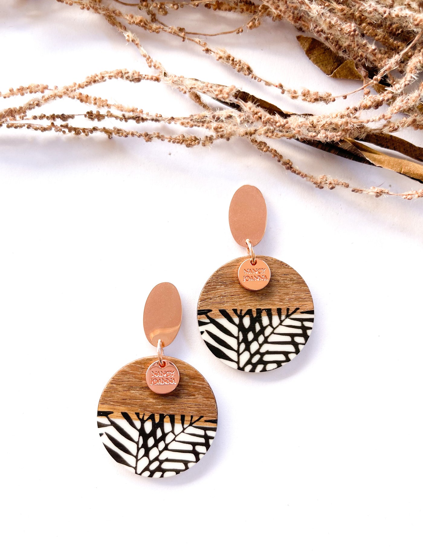 Wooden Palm Round Drops Nancy Joanna